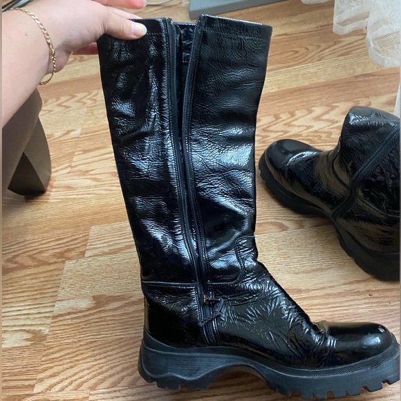 Patent leather Prada boot. - Picture 9 of 9